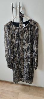 Nieuwe moderne jurk maat 42 merk Poools, Bruin, Maat 42/44 (L), Nieuw, Ophalen of Verzenden