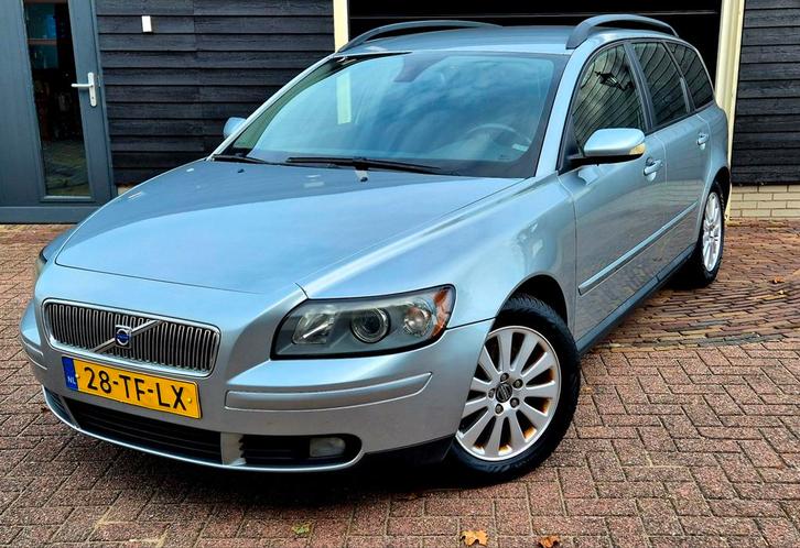 Volvo V50 2.4 140PK 2006 Grijs/Inruil mogelijk, Auto's, Volvo, Bedrijf, V50, Airconditioning, Bluetooth, Bochtverlichting, Boordcomputer