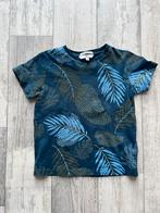 Tshirt blauw met bladeren jongen maat 104, Kinderen en Baby's, Kinderkleding | Maat 98, Jongen, Ophalen of Verzenden, Zo goed als nieuw