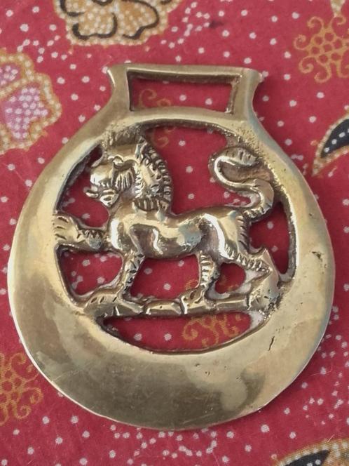 Antiek kleppermannetje uit Engeland met een leeuw 7,7 cm., Antiek en Kunst, Antiek | Koper en Brons, Koper, Ophalen of Verzenden