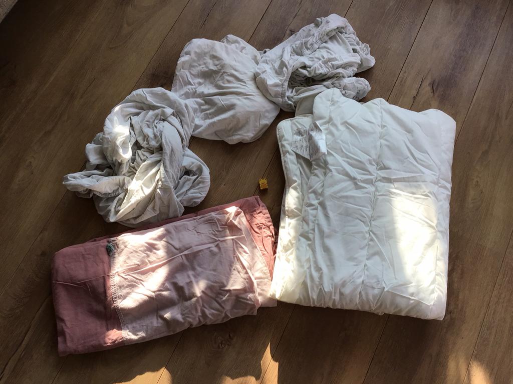 Peuterbed linnen, Kinderen en Baby's, Kinderkamer | Beddengoed, Gebruikt, Deken of Dekbed, Wit, Jongetje of Meisje, Ophalen of Verzenden