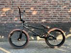 BMX Eye-Q Custom (one of a kind!) / Pumptrack / Freestyle, Fietsen en Brommers, Fietsen | Crossfietsen en BMX, Staal, Stuur 360° draaibaar