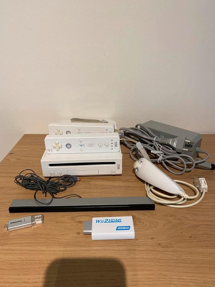 Leuke Wii met 25 top spellen 2 controllers en 2 stuurtjes, Spelcomputers en Games, Spelcomputers | Nintendo Wii, Zo goed als nieuw