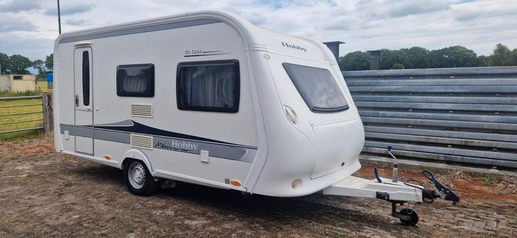 Hobby 440 SF de Luxe 2011, Caravans en Kamperen, Caravans, Particulier, tot en met 4, 1250 - 1500 kg, Treinzit, Hobby, Dwarsbed