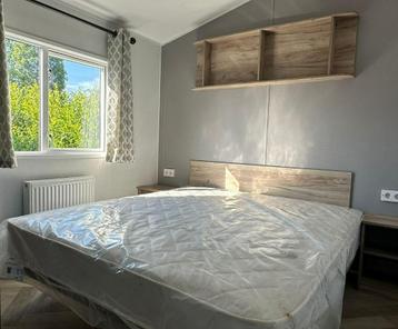 Tweepersoons Bed (Matras+Onderstel) beschikbaar voor biedingen