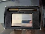 Zilverkleurige luxe pen + business card houder in doos, Ophalen of Verzenden, Zo goed als nieuw, Balpen, Overige merken