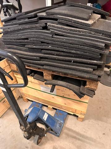 Rest stukken rubber matten snijstukken nieuw beschikbaar voor biedingen
