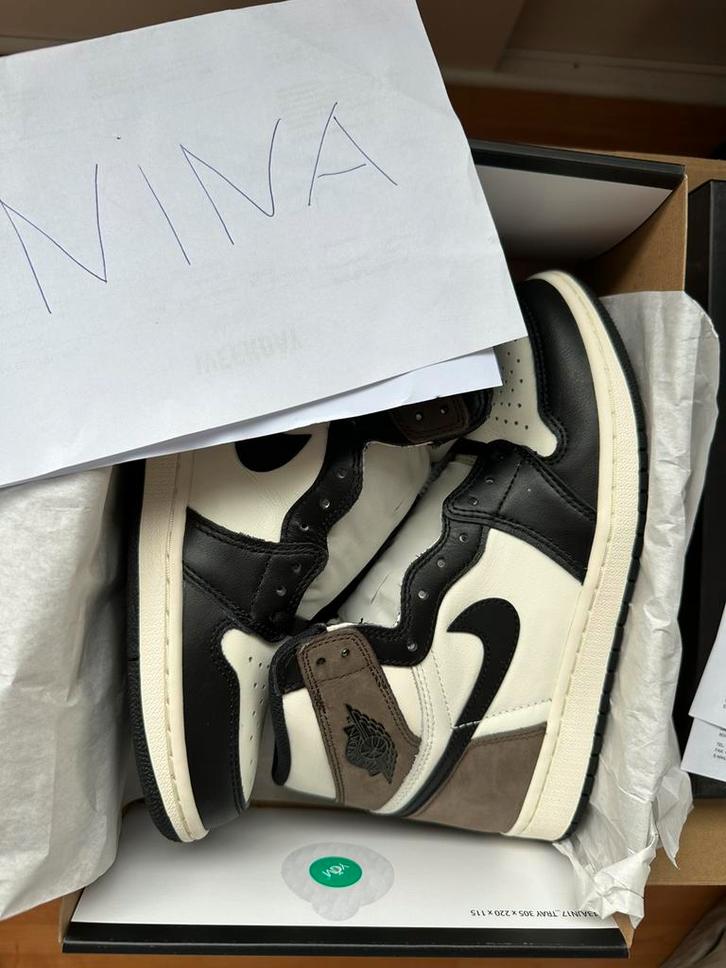 Jordan 1 Dark Mocha 40.5, Kleding | Heren, Schoenen, Nieuw, Sneakers of Gympen, Bruin, Ophalen of Verzenden