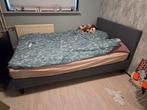 Kleine twee persoonsbed, Ophalen of Verzenden, Zo goed als nieuw, Tweepersoons