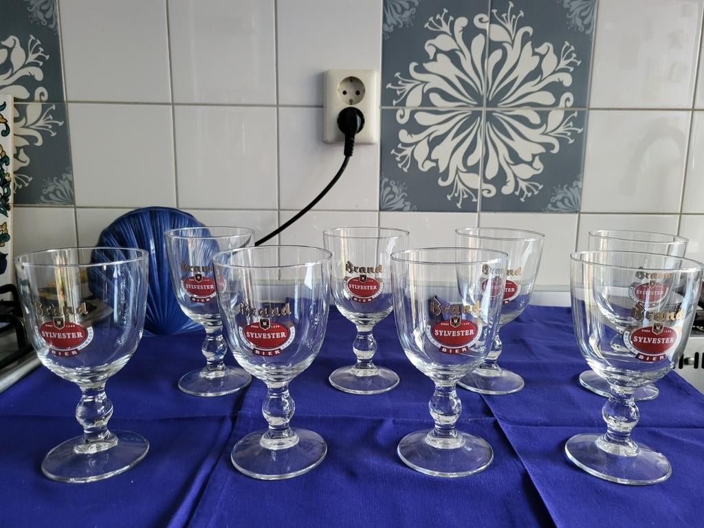 Bierglazen op voet van het merk Brand 'Sylvester' - 8 stuks, Ophalen, Zo goed als nieuw, Bierglas