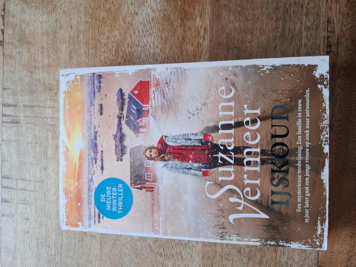 Suzanne Vermeer - IJskoud, Boeken, Thrillers, Zo goed als nieuw, Nederland, Ophalen of Verzenden