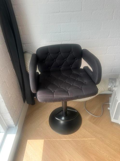 Visagiestoel / barkruk zo goed als nieuw, Huis en Inrichting, Barkrukken, Zo goed als nieuw, 1 kruk, In hoogte verstelbaar, Ophalen
