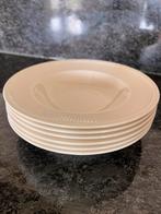 Wedgwood soep / pasta borden 22,5 cm, Ophalen of Verzenden, Zo goed als nieuw, Bord(en), Wedgwood