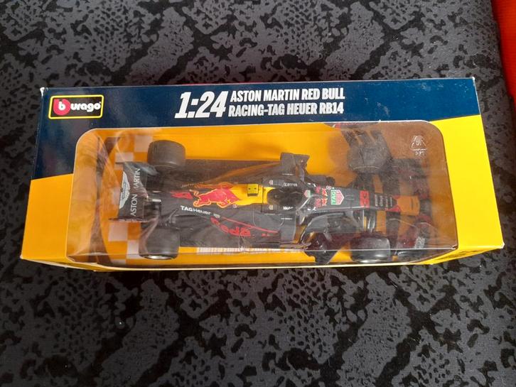 Max verstappen auto, Hobby en Vrije tijd, Modelauto's | 1:24, Zo goed als nieuw, Maisto, Ophalen of Verzenden