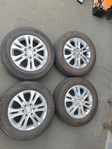 17 inch Mercedes Sprinter Velgen met Michelin Banden beschikbaar voor biedingen