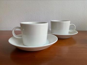 Iittala, Finland: 2 Teema kop en schotel groot model izgs beschikbaar voor biedingen
