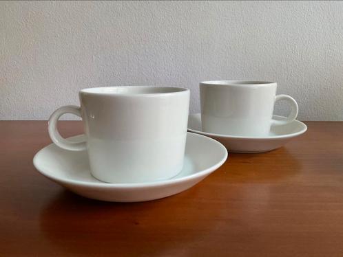 Iittala, Finland: 2 Teema kop en schotel groot model izgs, Huis en Inrichting, Keuken | Servies, Zo goed als nieuw, Overige typen