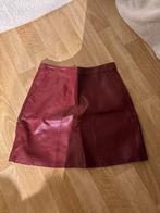 Rode leren rok, Maat 38/40 (M), Verzenden, Zo goed als nieuw, Boven de knie