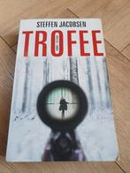 Trofee – Steffen Jacobsen | Scandinavische thriller, Boeken, Steffen Jacobsen, Scandinavië, Ophalen of Verzenden, Zo goed als nieuw