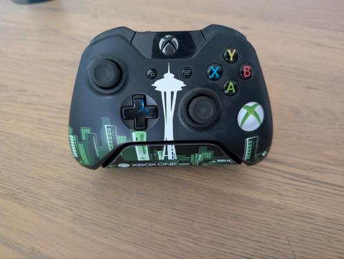 UNIEK! Xbox One " Seattle Skyline" controller, Spelcomputers en Games, Spelcomputers | Xbox | Accessoires, Zo goed als nieuw, Xbox Original