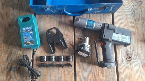 Uponor / unicor up75 accu perstang. Met Henco bekken., Auto diversen, Autogereedschap, Zo goed als nieuw, Ophalen of Verzenden
