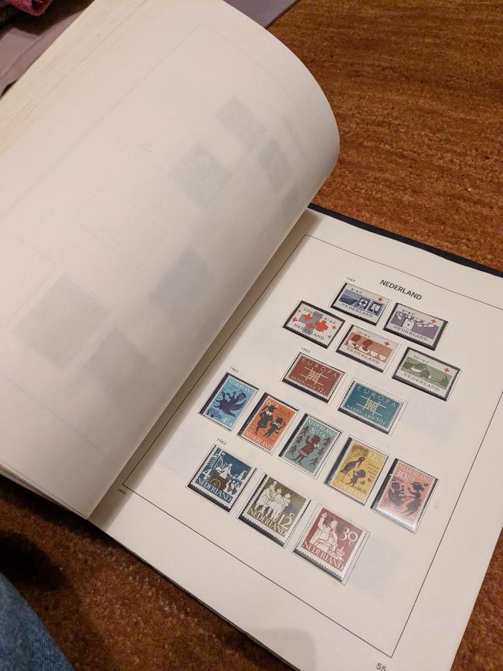 Postzegelverzameling, Postzegels en Munten, Postzegels | Volle albums en Verzamelingen, Nederland en Buitenland, Ophalen of Verzenden