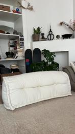 Sklum! Rugkussen Yebel als nieuw beige - creme, Huis en Inrichting, Banken | Sofa's en Chaises Longues, Ophalen, Zo goed als nieuw