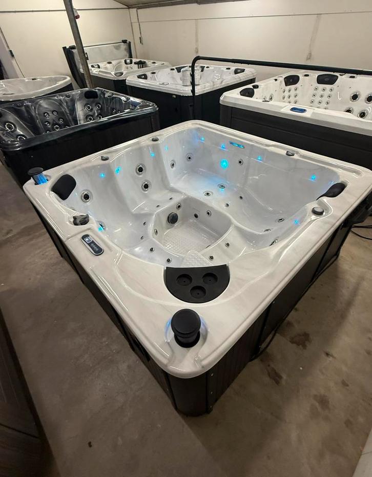 Sunspa | Jacuzzi | Balboa | Energiezuinig | Veel Opties, Tuin en Terras, Zwembad-toebehoren, Zo goed als nieuw, Overige typen