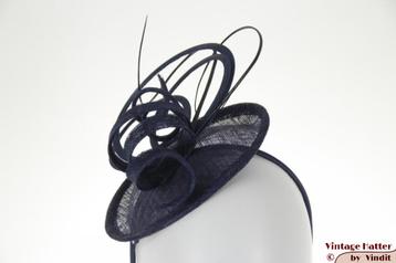 Disc Fascinator Maddox donker blauw sisal sinamay nieuw beschikbaar voor biedingen