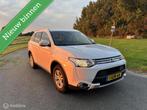 Mitsubishi Outlander 2.0 PHEV N.A.P, Stoelverwarming, Auto's, Mitsubishi, 4 cilinders, Leder en Stof, Wit, Bedrijf