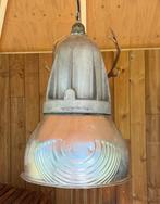 2 grote vintage industriële hanglampen, Ophalen, Gebruikt, Industrieel , vintage, 50 tot 75 cm