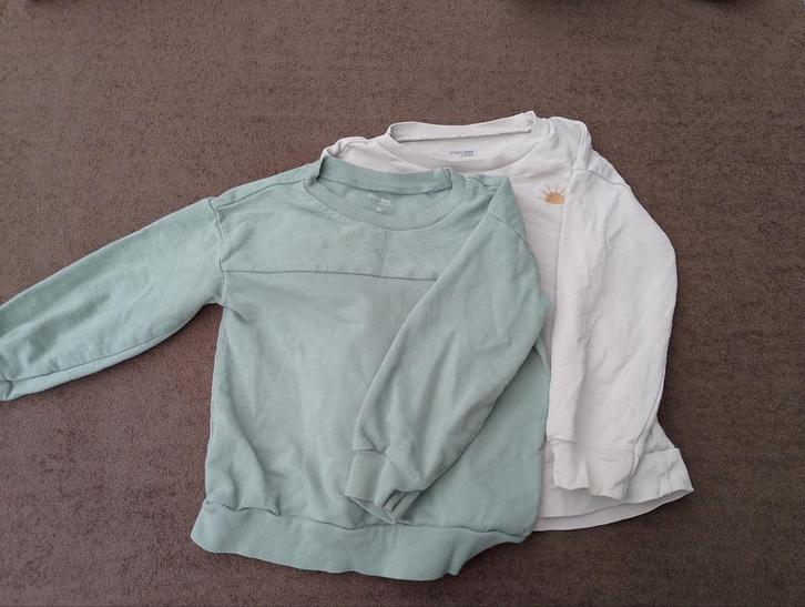 2 Simple Joys Truien Maat 3T, Kinderen en Baby's, Babykleding | Overige, Zo goed als nieuw, Jongetje of Meisje, Ophalen of Verzenden