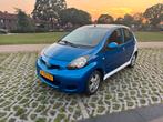 Toyota Aygo 1.0 12V Vvt-i 5DRS 2009 Blauw, AIRCO 16-3-26 APK, Auto's, Toyota, Voorwielaandrijving, 68 pk, Handgeschakeld, Particulier