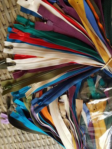 Super mooie nylon ritsen mix van 200 stuks beschikbaar voor biedingen