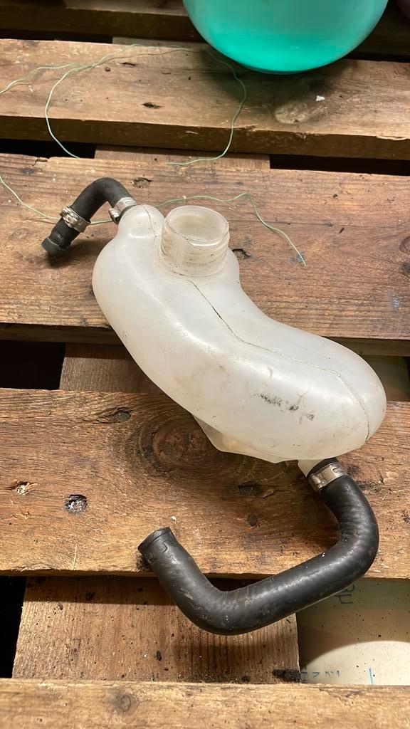 Earox koelvloeistof resevior kvs, Fietsen en Brommers, Brommeronderdelen | Algemeen, Zo goed als nieuw, Ophalen of Verzenden