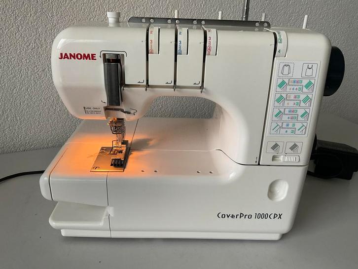 Janome 1000 CPX Coverlockmachine, Hobby en Vrije tijd, Naaimachines en Toebehoren, Gebruikt, Lockmachine, Janome, Ophalen of Verzenden