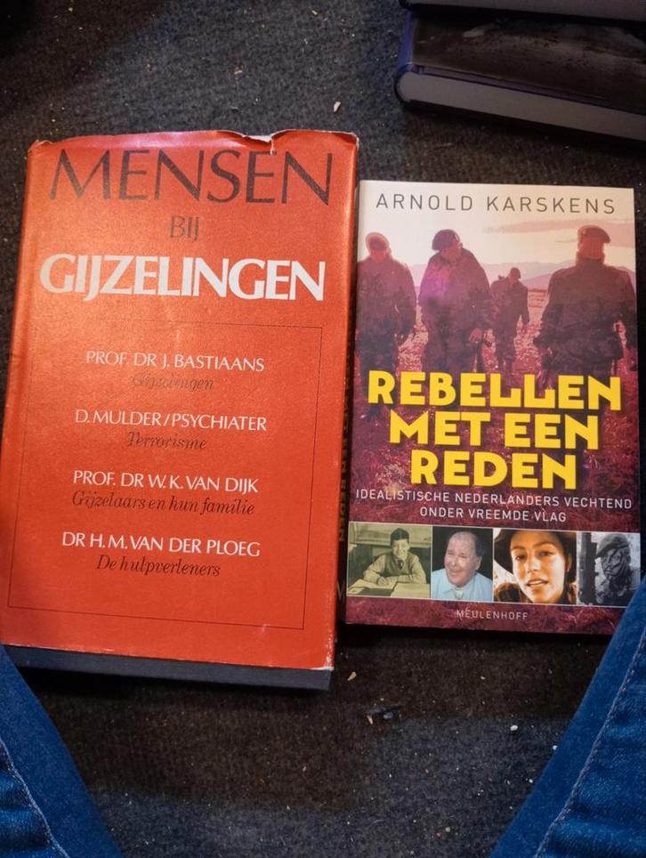 2 Boeken (54), Boeken, Geschiedenis | Vaderland, Gelezen, Ophalen of Verzenden