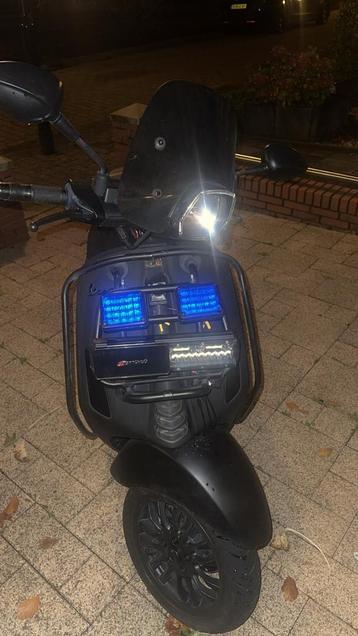 Vespa Sprint 80cc Snor - 2017 beschikbaar voor biedingen