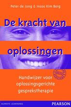 Peter de Jong De kracht van oplossingen, Boeken, Ophalen of Verzenden, Zo goed als nieuw