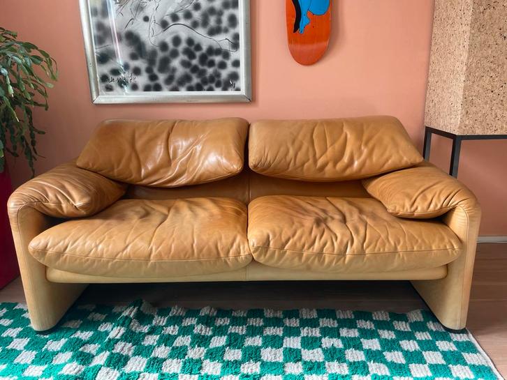 Cassina Maralunga 2-zitsbank Vico Magistretti, Huis en Inrichting, Banken | Bankstellen, Gebruikt, Rechte bank, Tweepersoons, 150 tot 200 cm