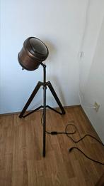 Industriële vloerlamp driepoot brons, Huis en Inrichting, Lampen | Vloerlampen, Ophalen, Zo goed als nieuw, Metaal, Minder dan 100 cm