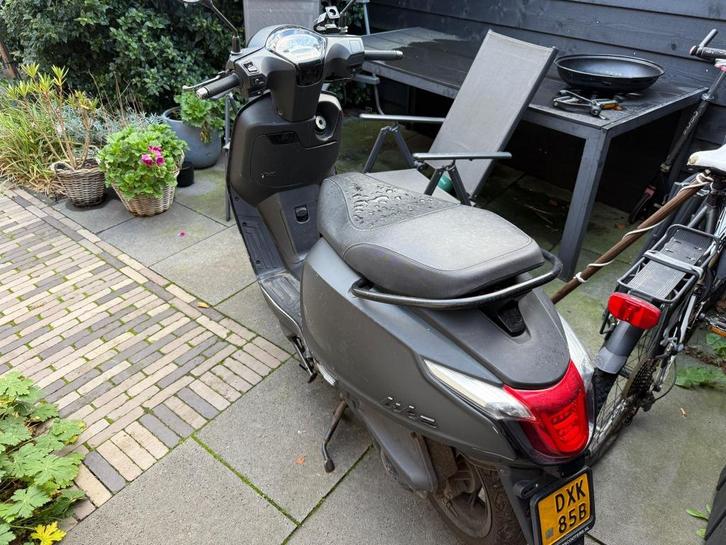 Kymco like, Fietsen en Brommers, Scooters | Kymco, Gebruikt, Like, Maximaal 45 km/u, Benzine, Ophalen