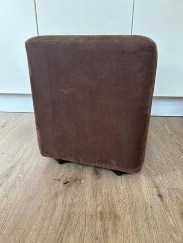 Hocker/poef beschikbaar voor biedingen