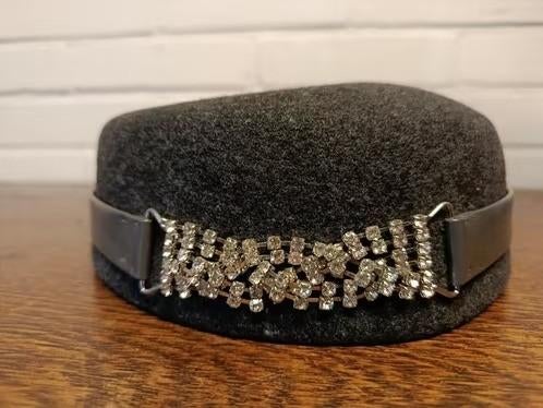 Dameshoedje, damesdopje, Ophalen of Verzenden, Zo goed als nieuw, 55 cm (S, 6⅞ inch) of minder, Hoed