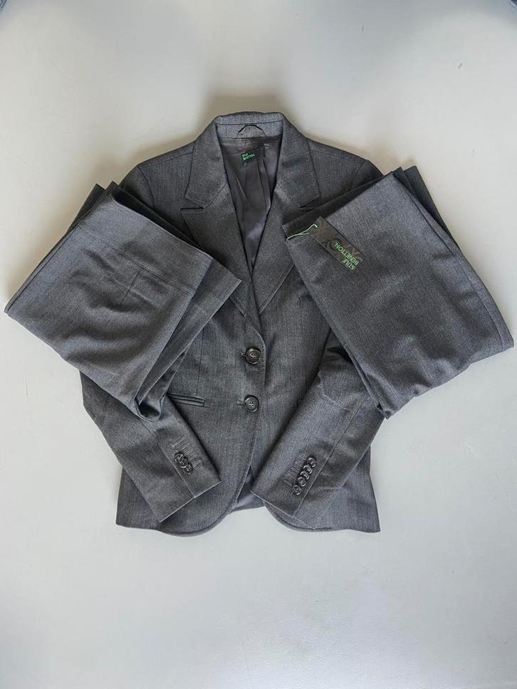 Chique damespak grijs kantoorpak mantelpak, Kleding | Dames, Jasjes, Kostuums en Pakken, Zo goed als nieuw, Kostuum of Pak, Maat 36 (S)