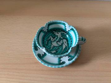Art deco kop en schotel beschikbaar voor biedingen