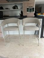 NIEUW !! 2x Barkruk in beige bouclé stof, Huis en Inrichting, Barkrukken, 2 krukken, Ophalen, Nieuw, 60 tot 90 cm