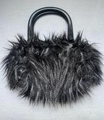 Klein zwart tasje faux fur V&D - handtasje avondtasje, Ophalen of Verzenden, Zo goed als nieuw, Zwart, Avondtasje