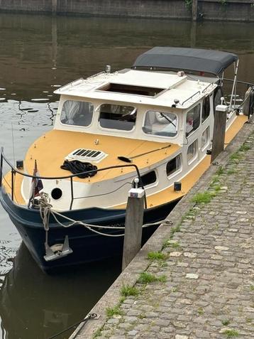 Originele prachtige (motor) WoonBoot beschikbaar voor biedingen