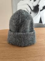 Muts/beanie grijs maat M, Kleding | Dames, Mutsen, Sjaals en Handschoenen, Maat 38/40 (M), Zara, Ophalen of Verzenden, Zo goed als nieuw